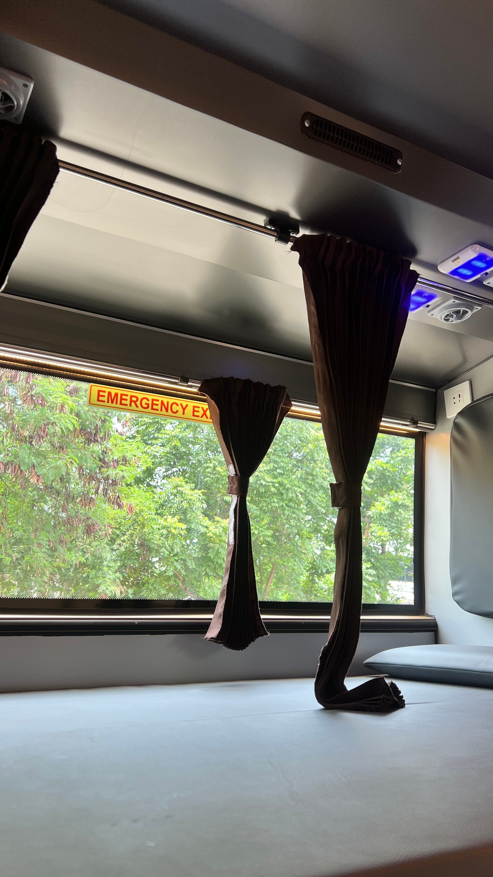 Bus Image 12